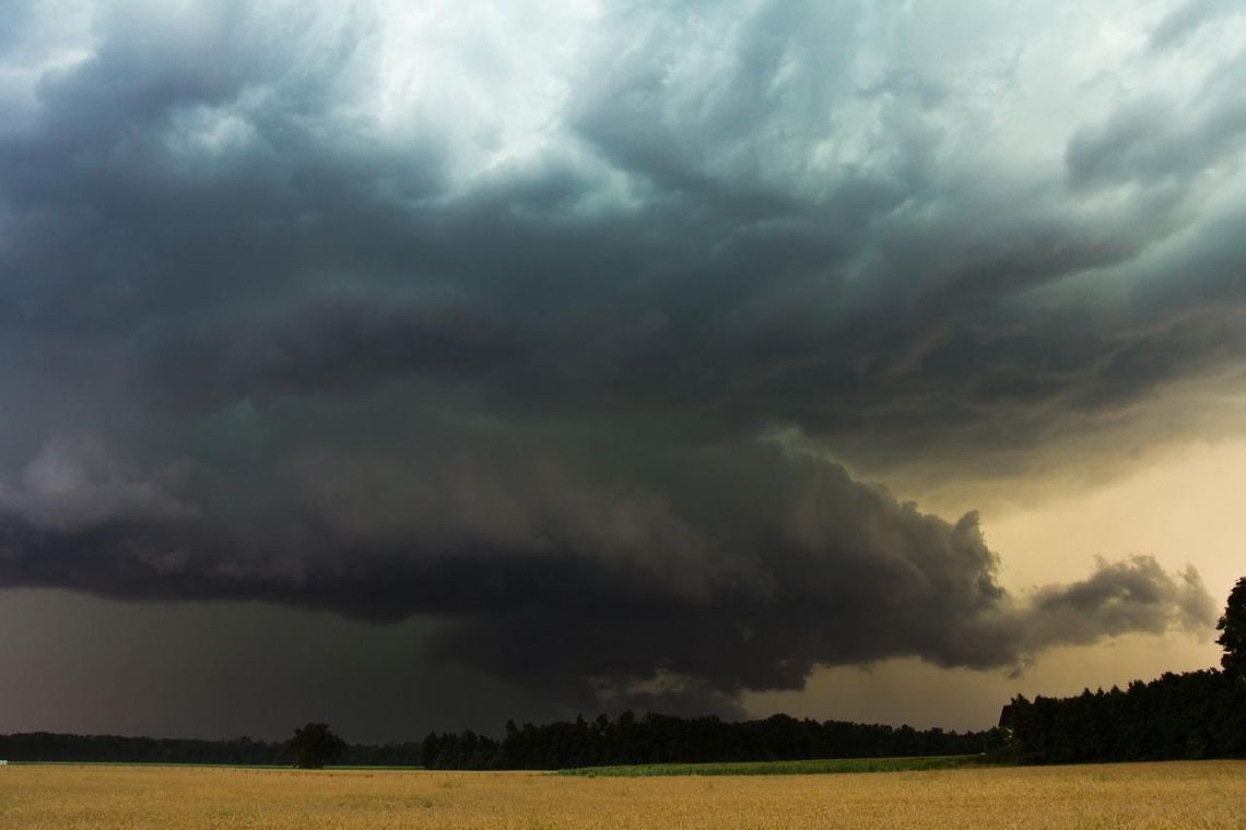 Synoptycy ostrzegają: możliwe burze z gradem