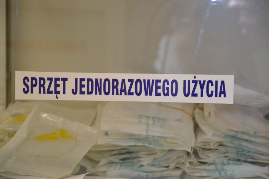 Szpital w Ostrowie Wielkopolskim z dodatkowym milionem. Pieniądze na walkę z koronawirusem dają samorządy i firmy prywatne