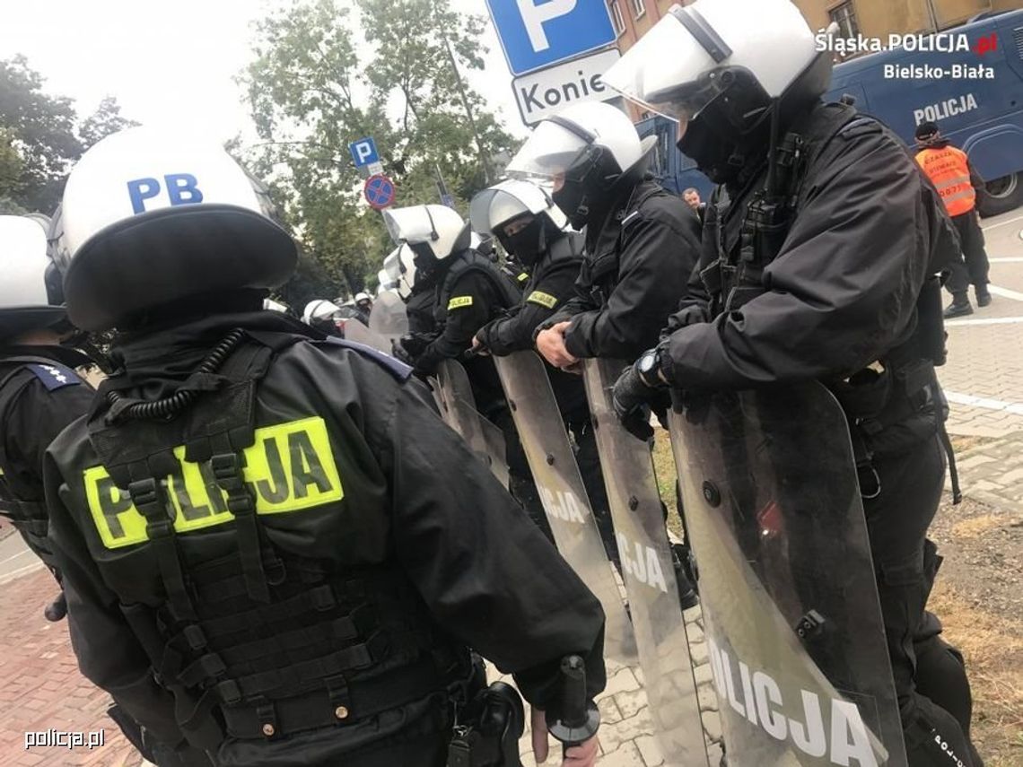 Szykowali wielką bójkę w Kaliszu! Policja ujawnia plany chuliganów