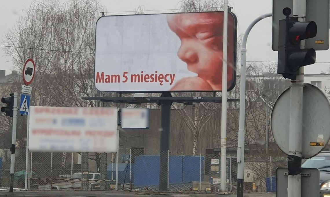 Tajemnicze billboardy „pro-life” pojawiły się na ulicach Kalisza ZDJĘCIA