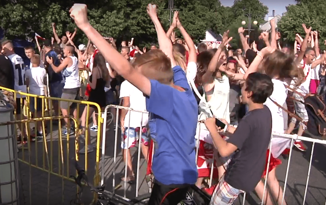 Tak kaliszanie cieszyli się z awansu Polski do ćwierćfinału WIDEO