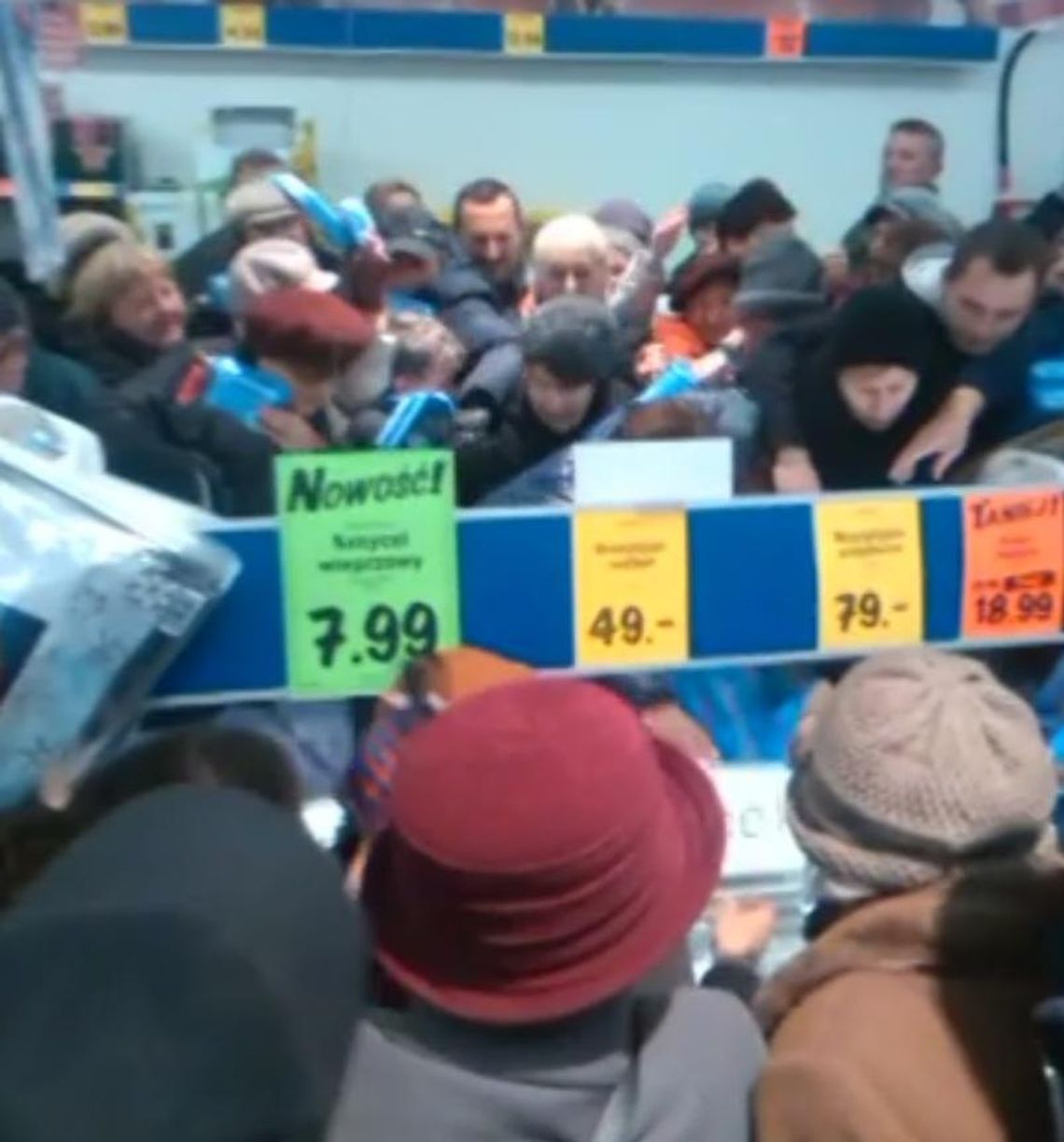 Tak się walczy o… karpia w promocji WIDEO