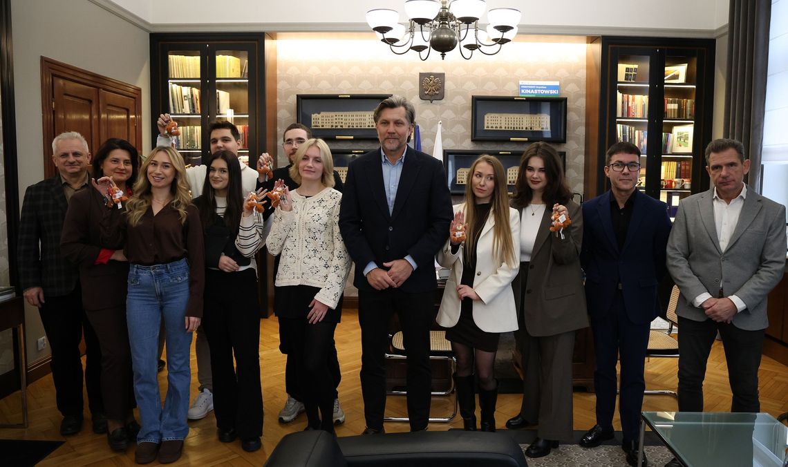 TAKI prezent na Mikołajki! Siedmioro młodych dostało mieszkania