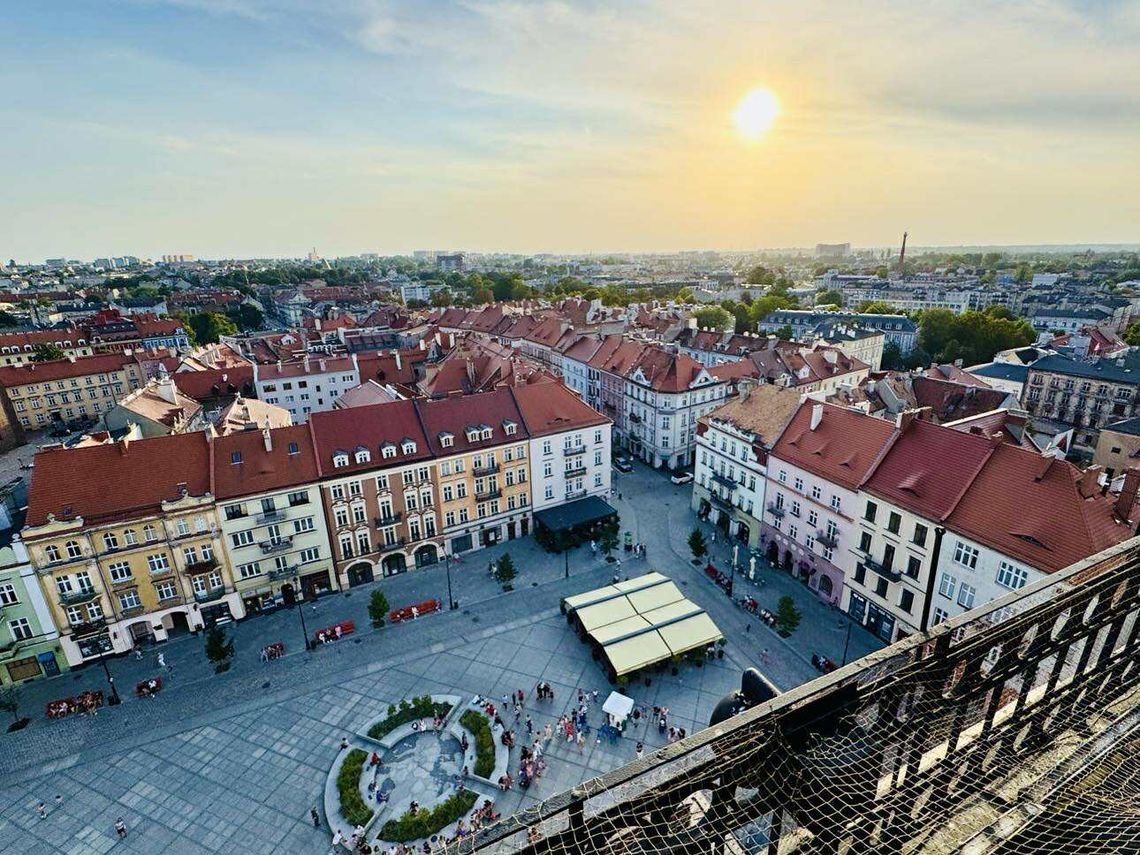 Te firmy szukają ludzi do pracy! NAJNOWSZA GIEŁDA PRACY