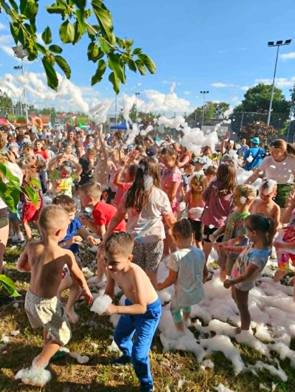 Tłumy na Dniu Dziecka w Piotrowie. Nie zabrakło atrakcji i muzycznych występów Tłumy na Dniu Dziecka w Piotrowie. Nie zabrakło atrakcji i muzycznych występów