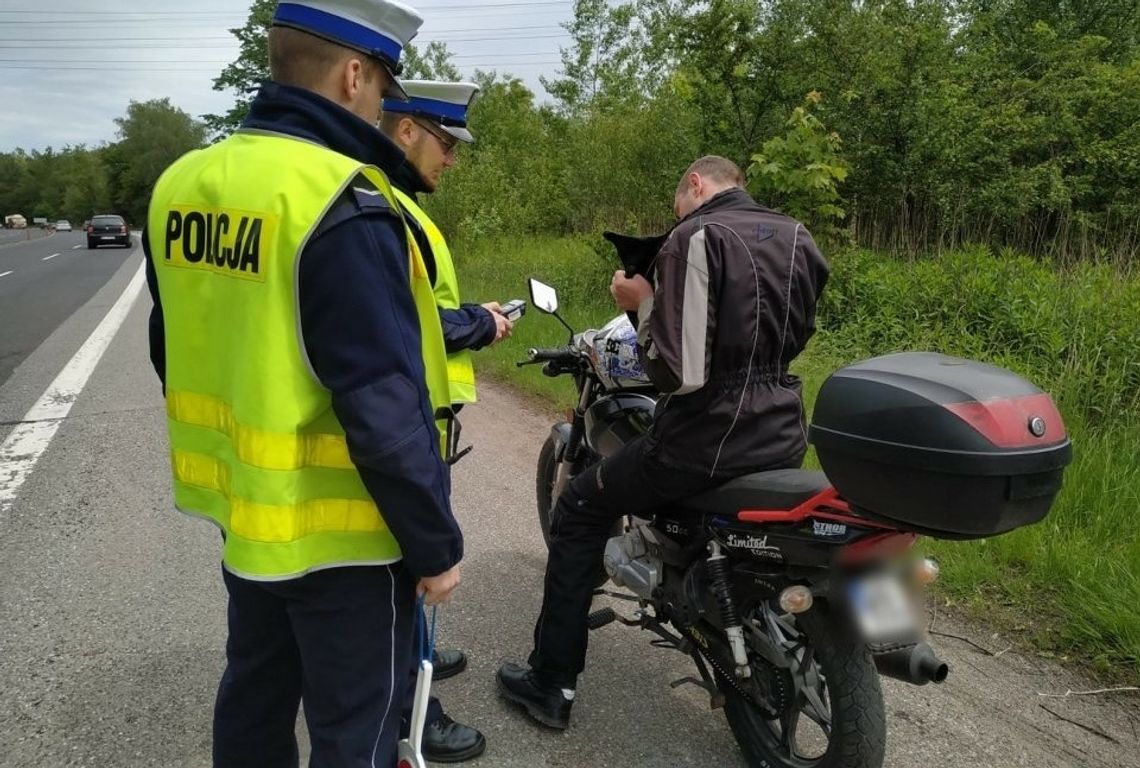 To miała być zwykła kontrola drogowa. Młody mężczyzna miał pecha!