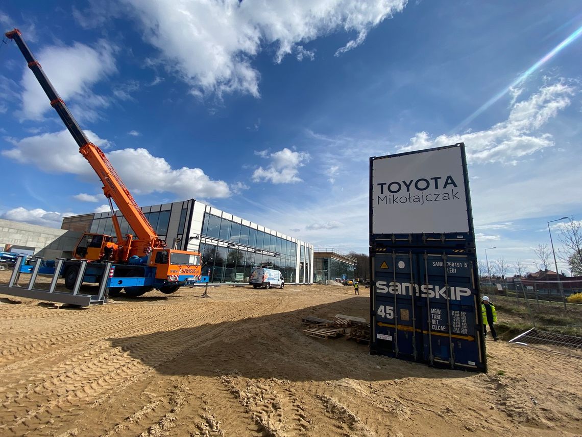 Toyota Mikołajczak buduje największy salon w Europie! Będzie praca