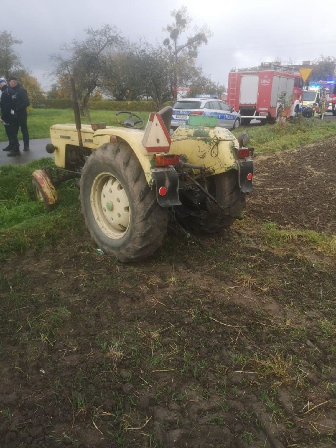 Tragedia na drodze. Mężczyznę przejechał jego własny traktor?