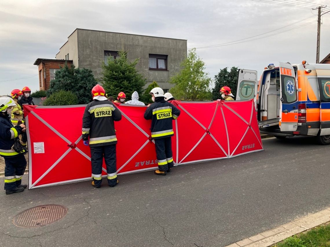 Tragedia na ulicy. Mężczyzna przewrócił się i zmarł