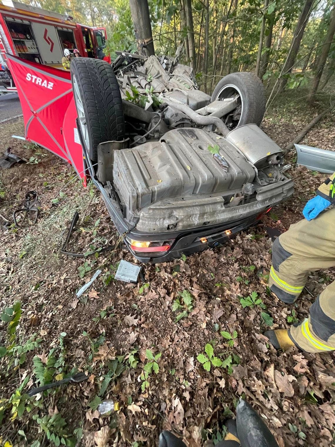 Tragedia w Brzezinach. Droga zablokowana AKTUALIZACJA, ZDJĘCIA