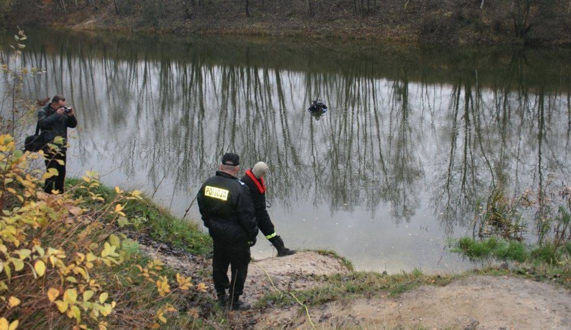 Tragedia w gminie Opatówek. Zwłoki mężczyzny w stawie