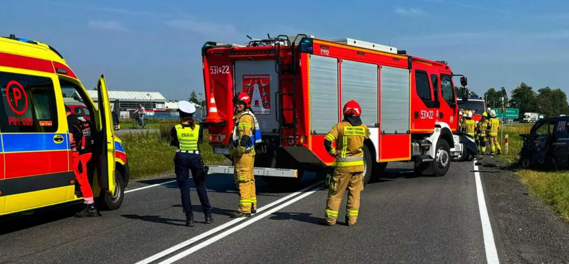 Trasa Kalisz-Ostrów ZABLOKOWANA. Czołowe zderzenie AKTUALIZACJA