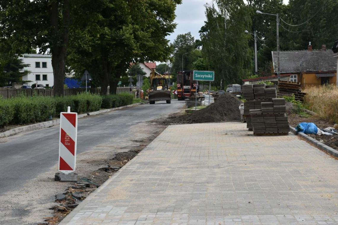 Trwa przebudowa drogi powiatowej na odcinku Takomyśle - Szczytniki