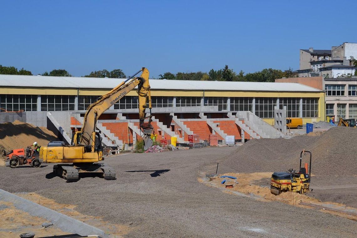 Trybuna za 26 milionów złotych powstaje przy Łódzkiej ZDJĘCIA