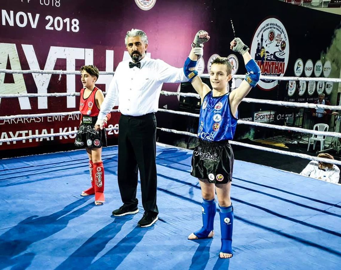 Turcja zdobyta. Maciej Herbich z Pucharem Europy w muay thai