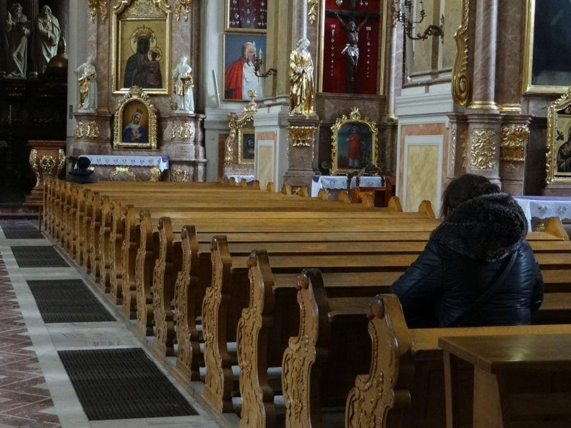 Tylko 44% katolików z diecezji kaliskiej chodzi do kościoła
