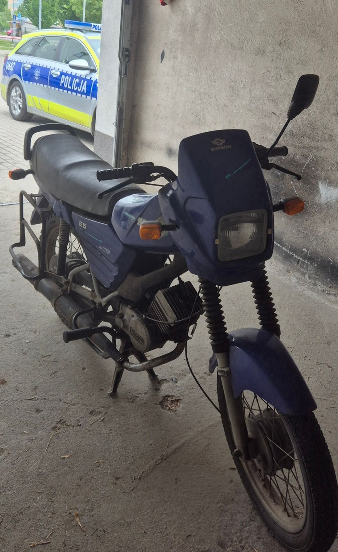 Uciekał przed policją na motorowerze. Policjanci zatrzymali 12-letniego chłopca