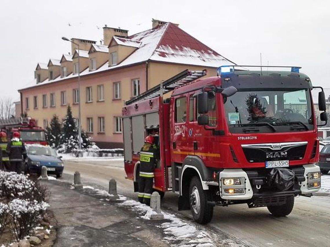 Ugasił pożar jeszcze w zarodku.  Sam został ranny ZDJĘCIA