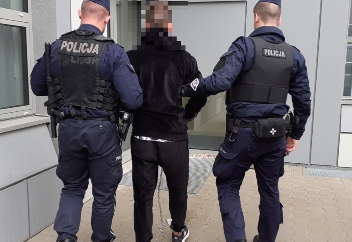 Ukrywali się setki kilometrów od Kalisza! Skuteczna akcja kaliskiej policji Ukrywali się setki kilometrów od Kalisza! Skuteczna akcja kaliskiej policji