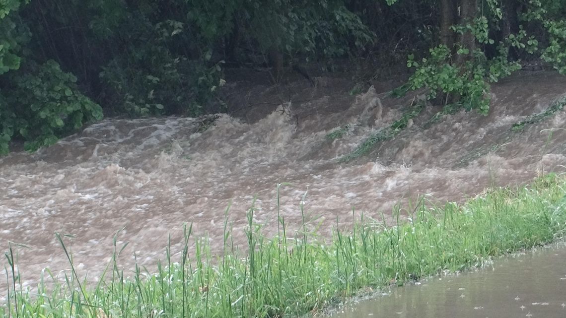 Ulewa w Kaliszu. W jedną noc spadło tyle deszczu, co w dwa tygodnie