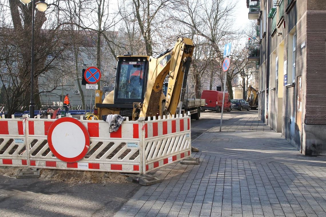 Ulica Kazimierzowska zamknięta dla ruchu. Trwa wymiana sieci wodociągowej