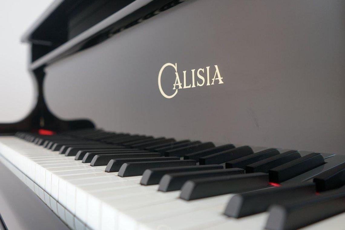 Unikatowy fortepian już w Calisii One! Zobaczcie i posłuchajcie, jak gra z „niewidzialnym pianistą” WIDEO