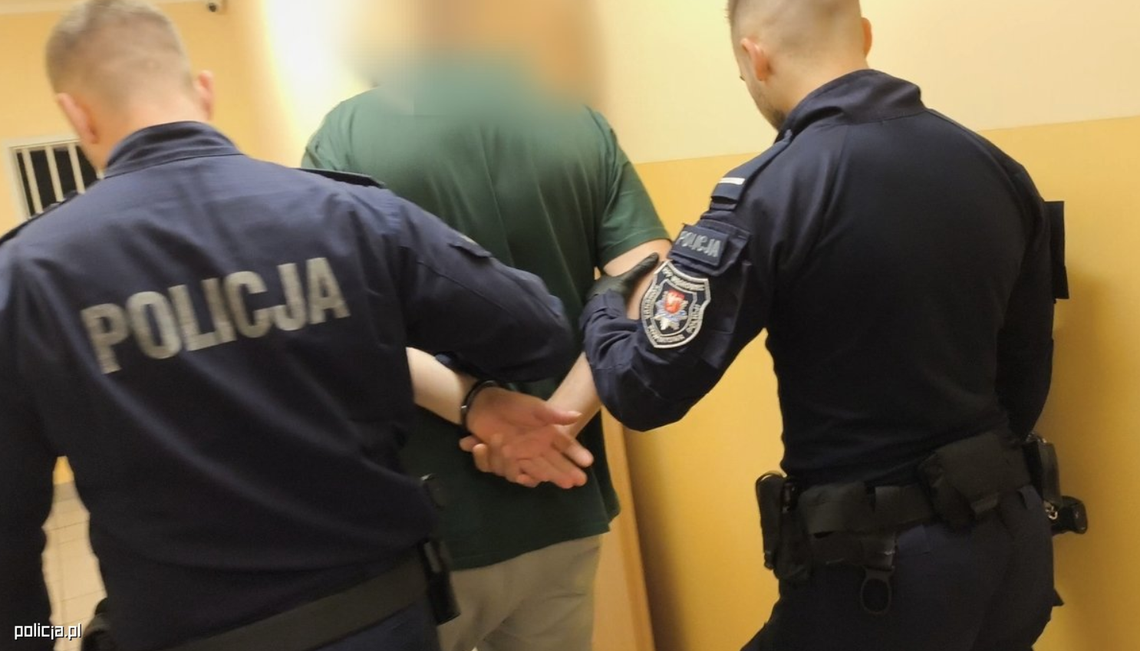 Upił się i maltretował swoją matkę. Agresor zatrzymany Upił się i maltretował swoją matkę. Agresor zatrzymany