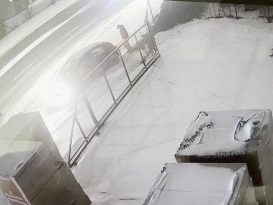 Uszkodzone ogrodzenie i ucieczka z miejsca zdarzenia. Policja szuka tego kierowcy Uszkodzone ogrodzenie i ucieczka z miejsca zdarzenia. Policja szuka tego kierowcy