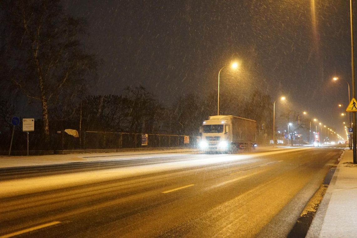 Uwaga kierowcy! Na drogach lód i śnieg