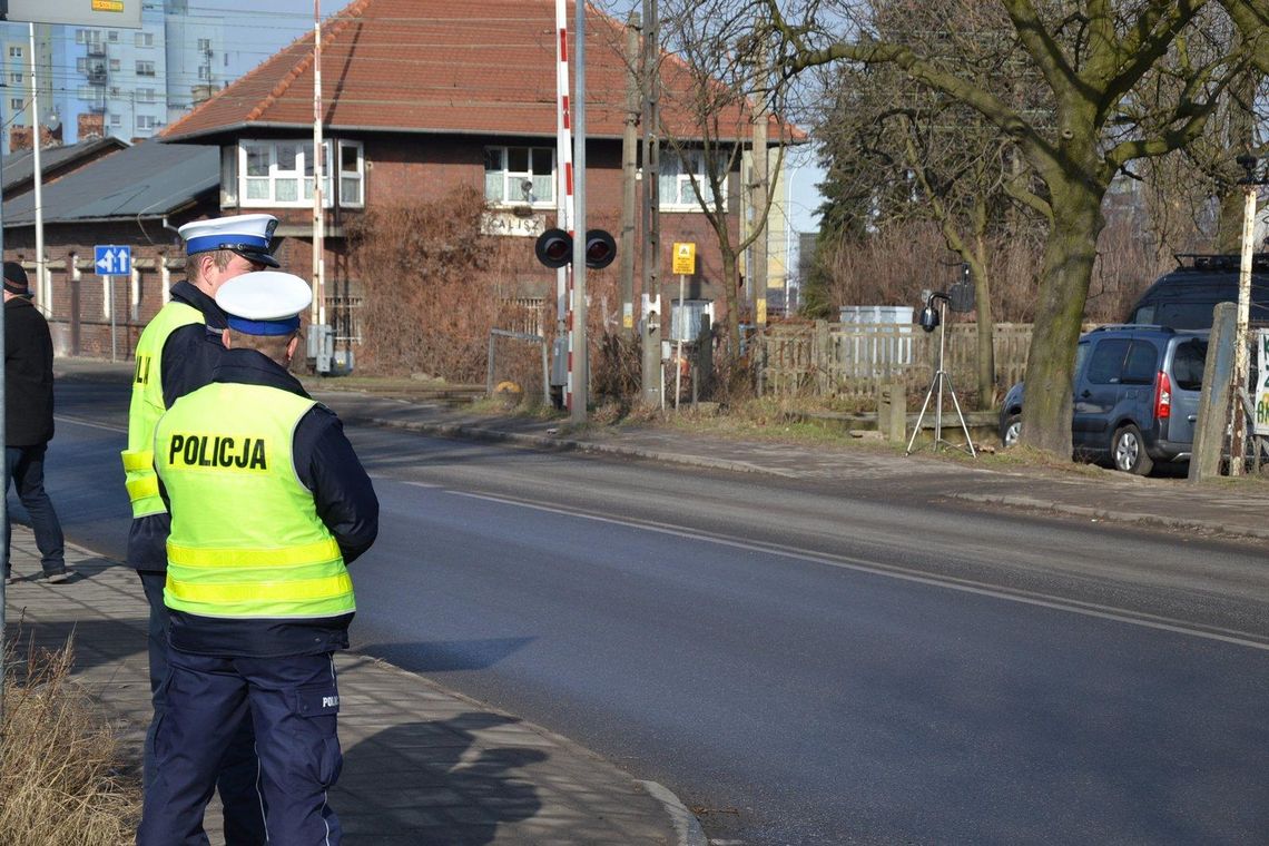 Uwaga kierowcy! Policjanci i sokiści kontrolują przejazdy kolejowe ZDJĘCIA