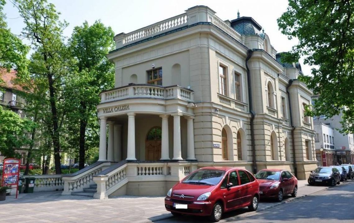 Villa Calisia zamknięta dla interesantów. Tylko 5 osób na ślubie