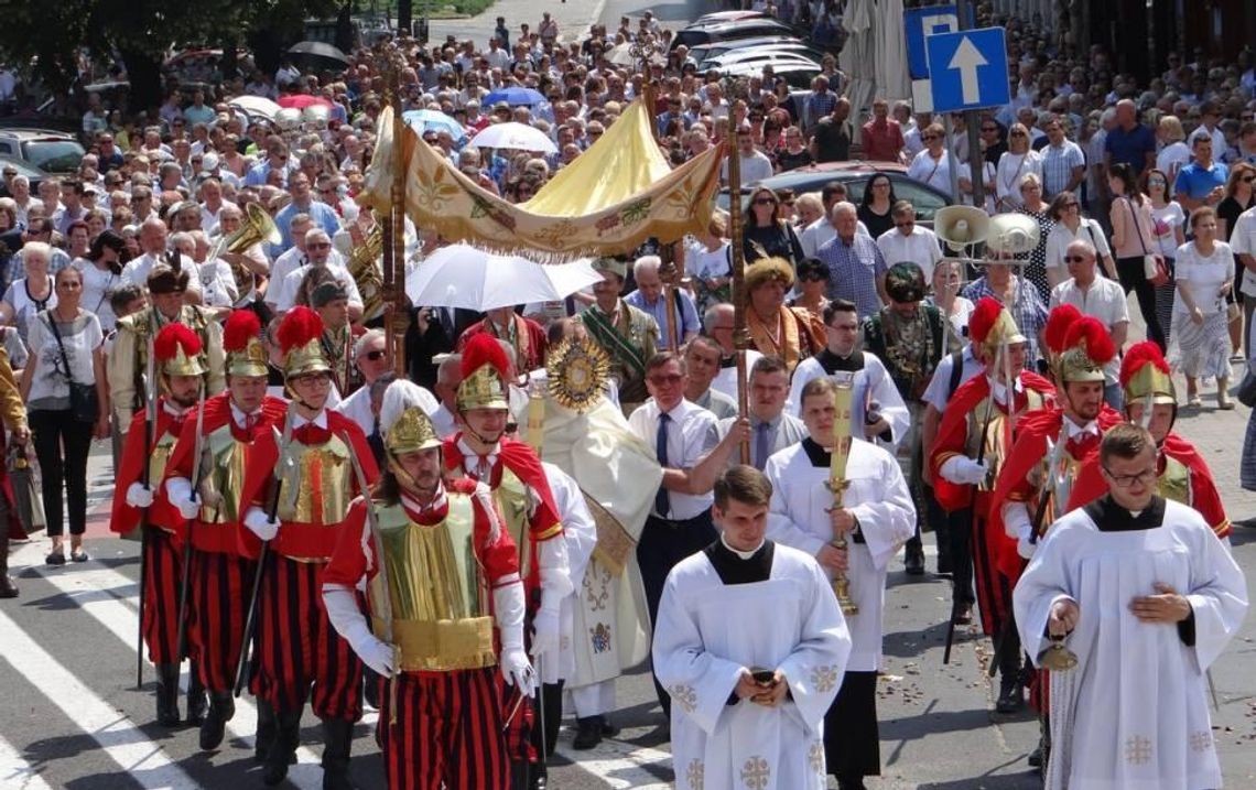 W czwartek Boże Ciało. Co z procesją ulicami Kalisza?