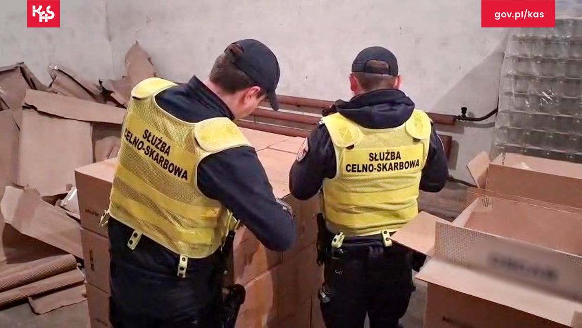 W kartonach na pizzę. Towar za 2 miliony złotych