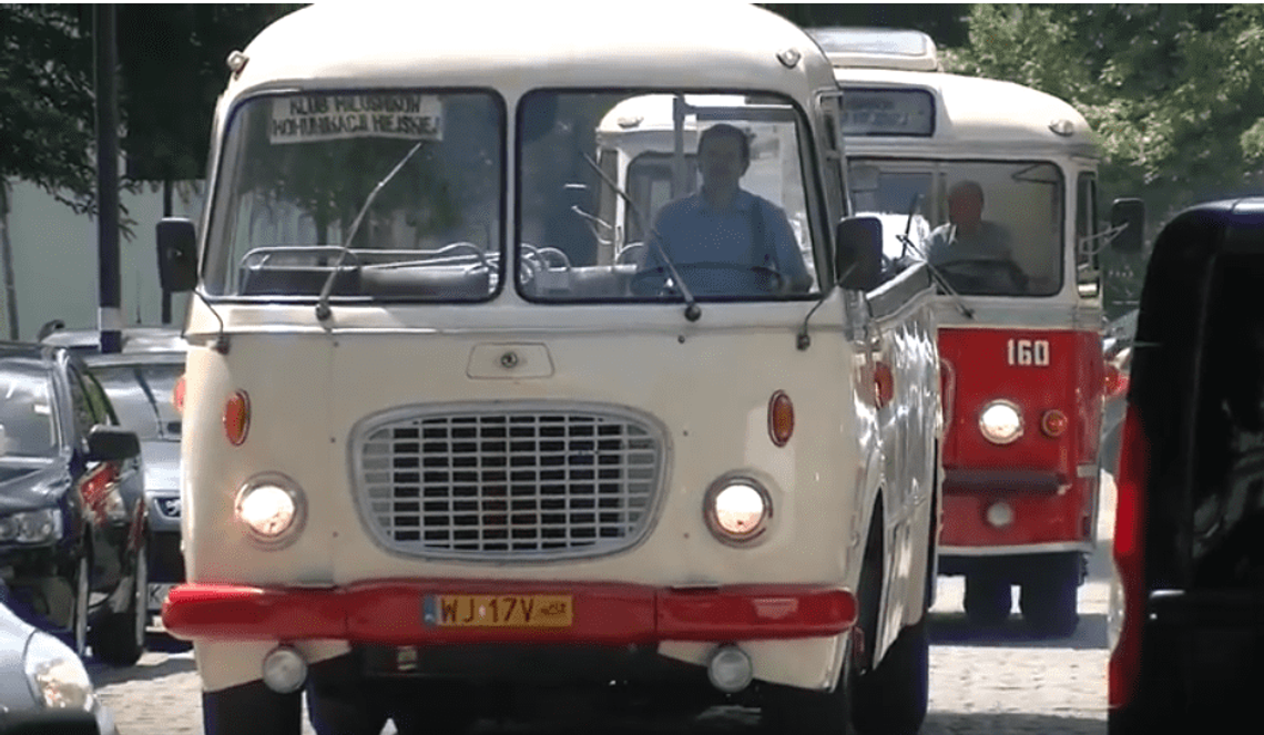 Wakacyjne Linie Turystyczne zabytkowymi autobusami