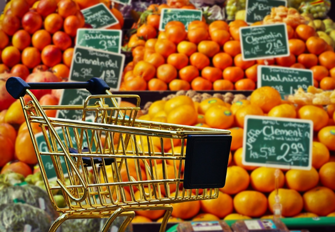 Walka na rynku supermarketów: triki sklepów spożywczych stosowane do przyciągania klientów