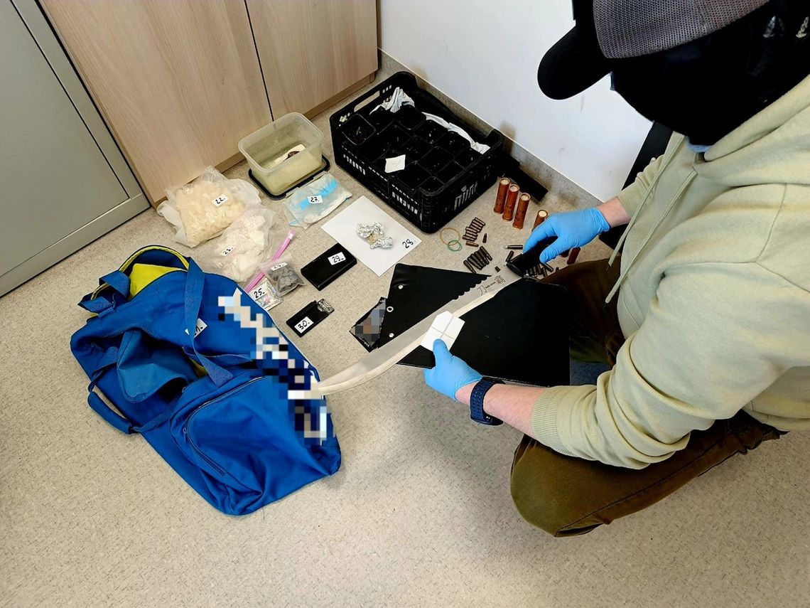 Wielka wpadka pseudokibica. 22-latek miał TO w swoim mieszkaniu