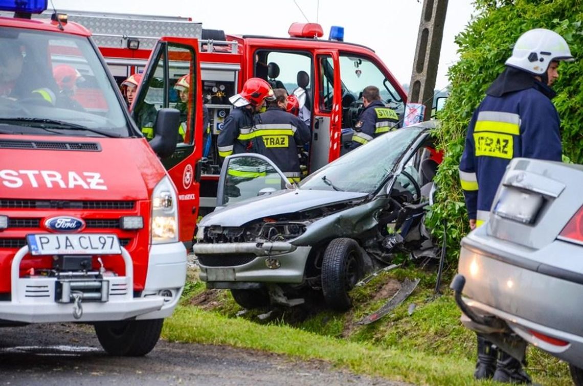 Wola Książęca - zderzenie na skrzyżowaniu ZDJĘCIA