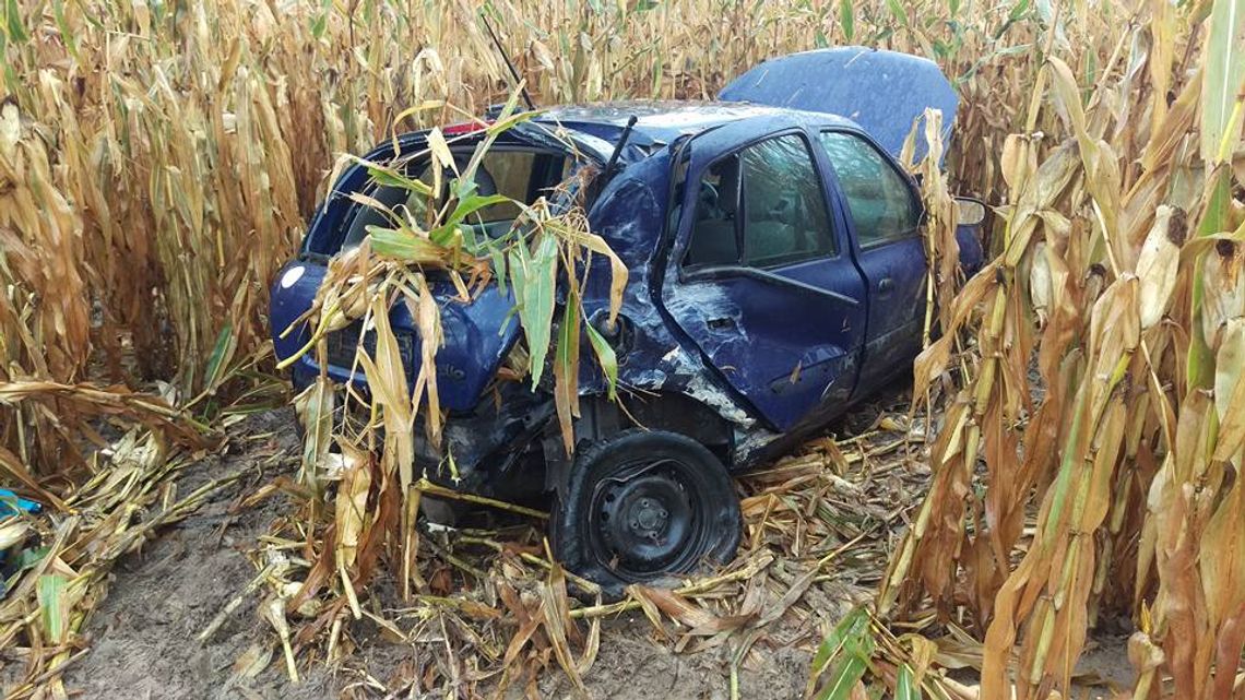 Wpadł w poślizg i uderzył w auto z naprzeciwka ZDJĘCIA