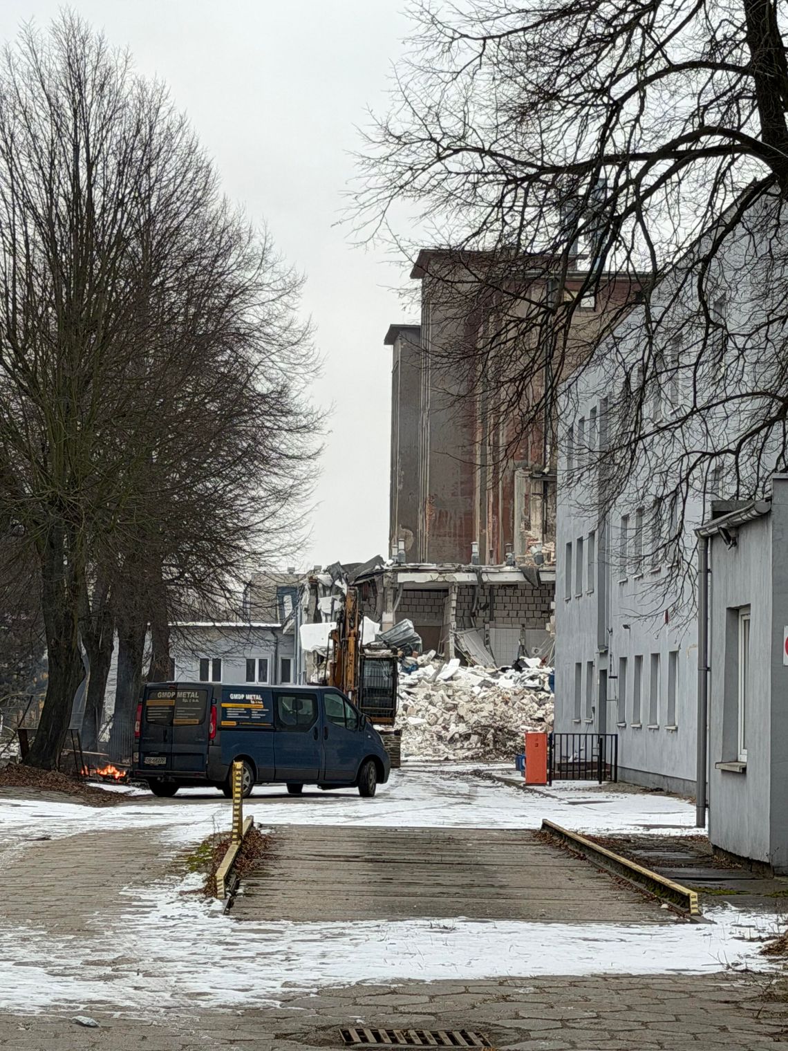 Wyburzają duży zakład. Wiemy, co tam powstanie