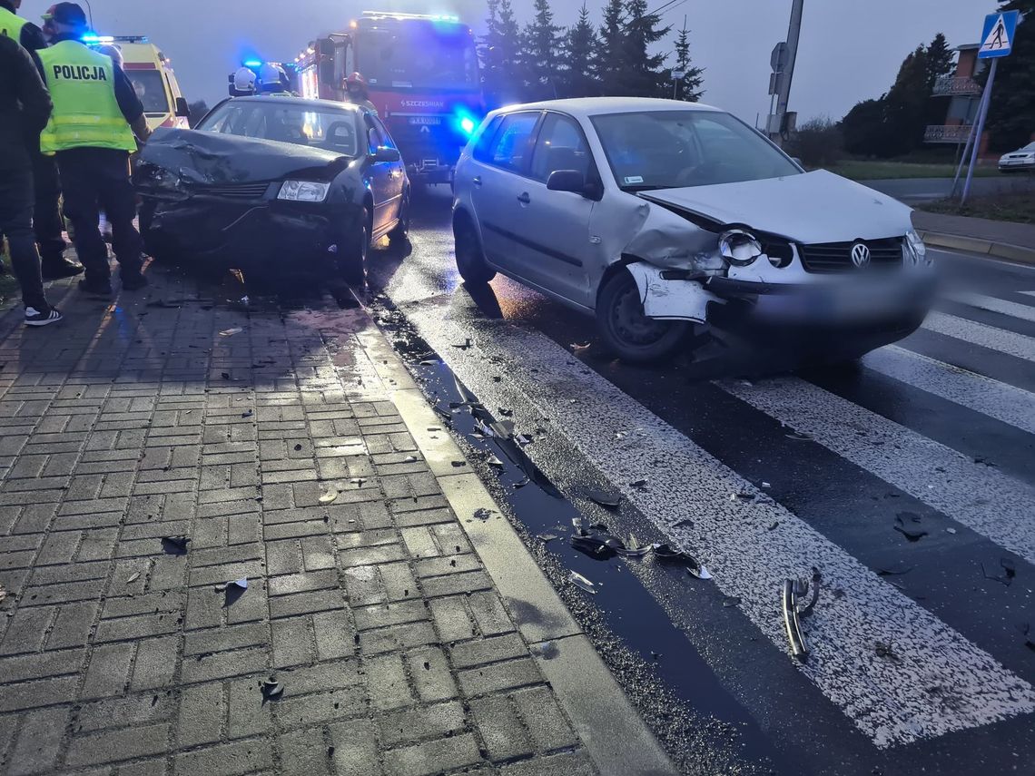 Wymusiła pierwszeństwo i spowodowała kolizję. Zderzenie dwóch volkswagenów