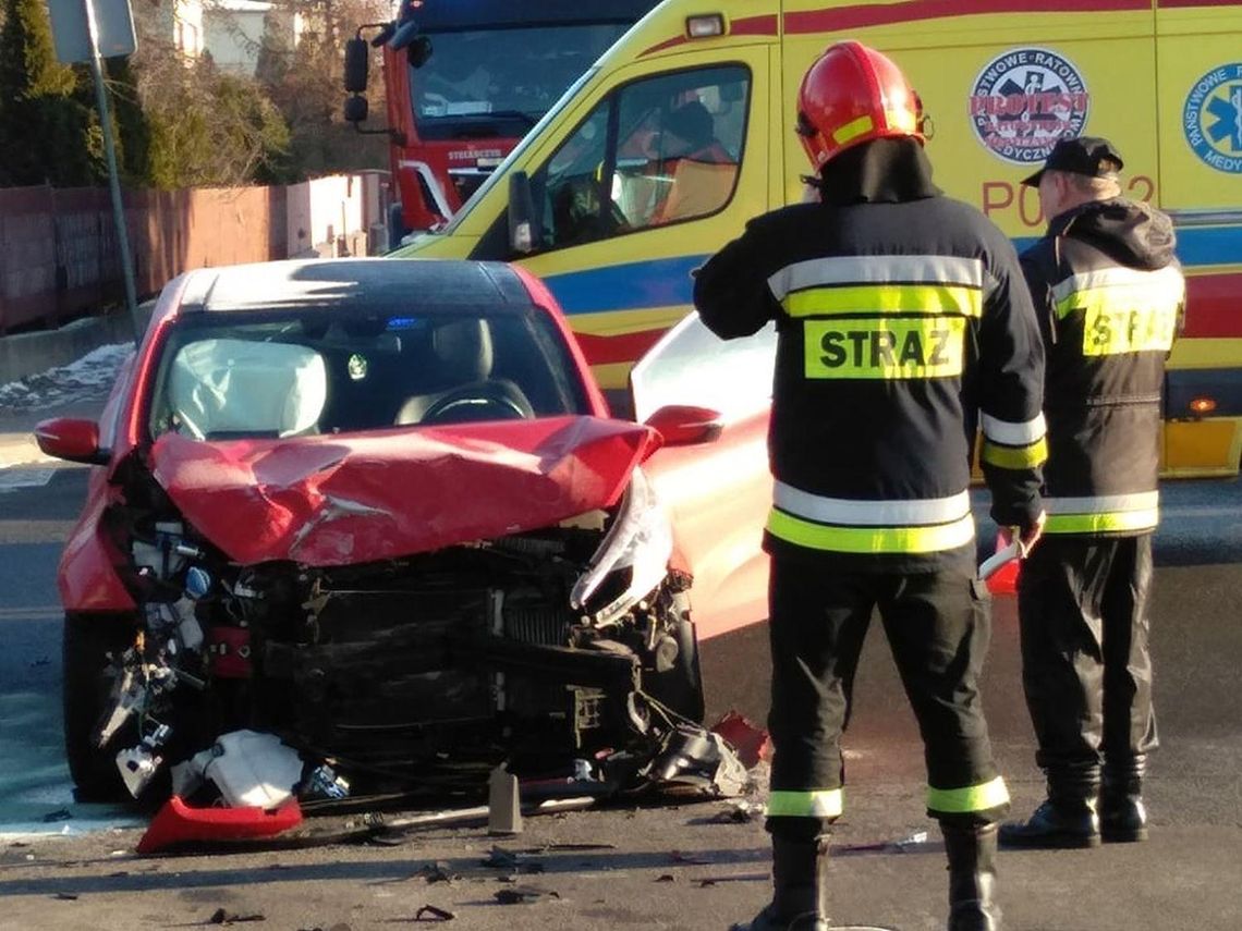 Wypadek na Zagorzynku. Są poszkodowani ZDJĘCIA