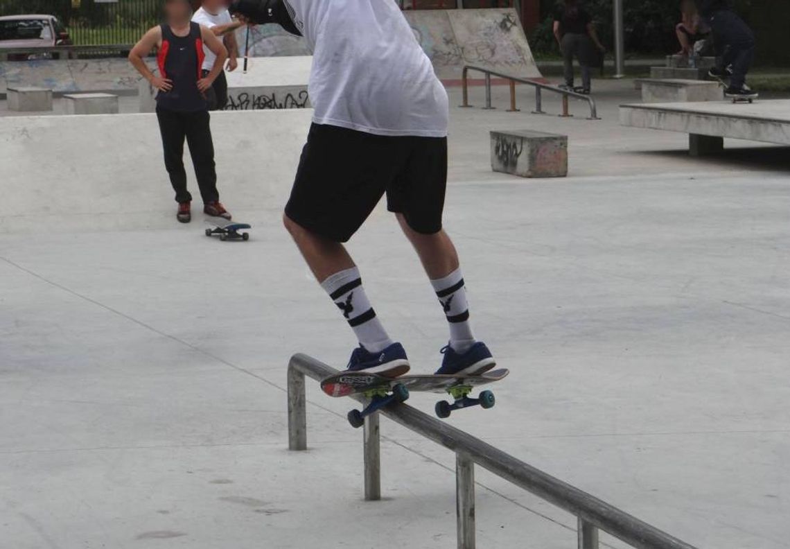 Wypadek w kaliskim skateparku. Nastolatek w ciężkim stanie