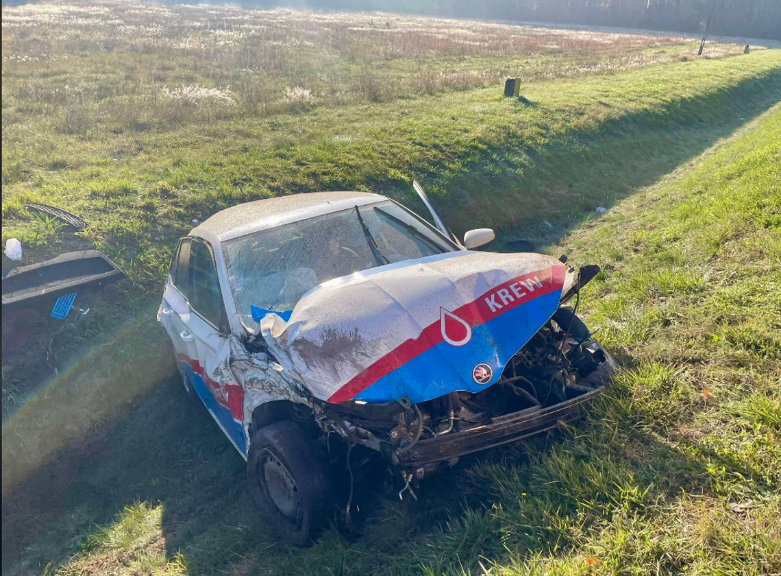 Wypadek w powiecie. Stłuczka z autem przewożącym krew