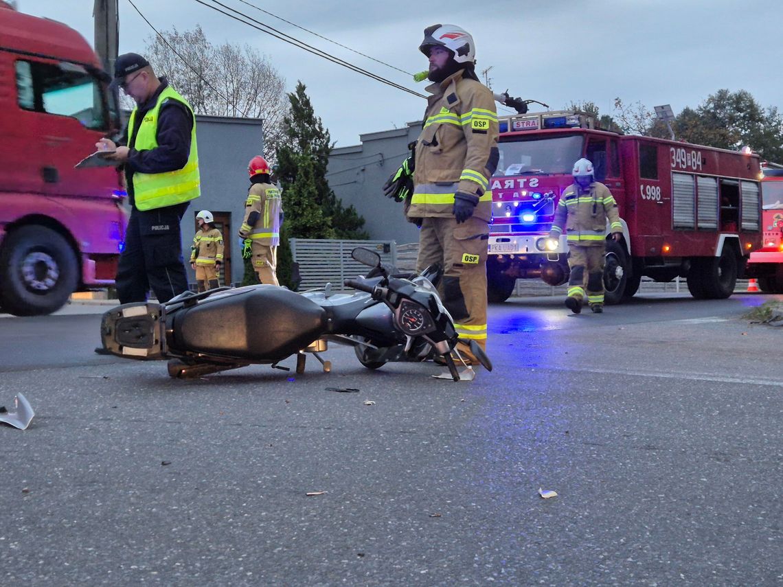 Wypadek z motocyklistą. Utrudniony przejazd