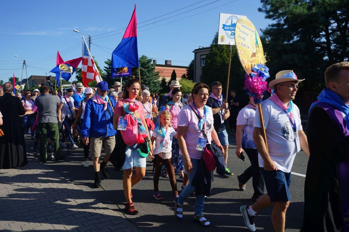 Wyruszyła 384. Kaliska Piesza Pielgrzymka na Jasną Górę ZDJĘCIA