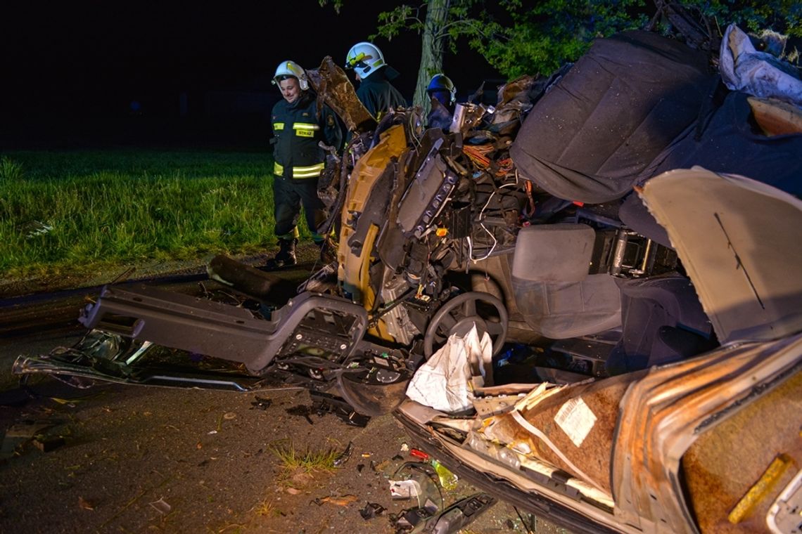 Z auta została MIAZGA, a on? Efekty szybkiej jazdy 18-latka ZDJĘCIA