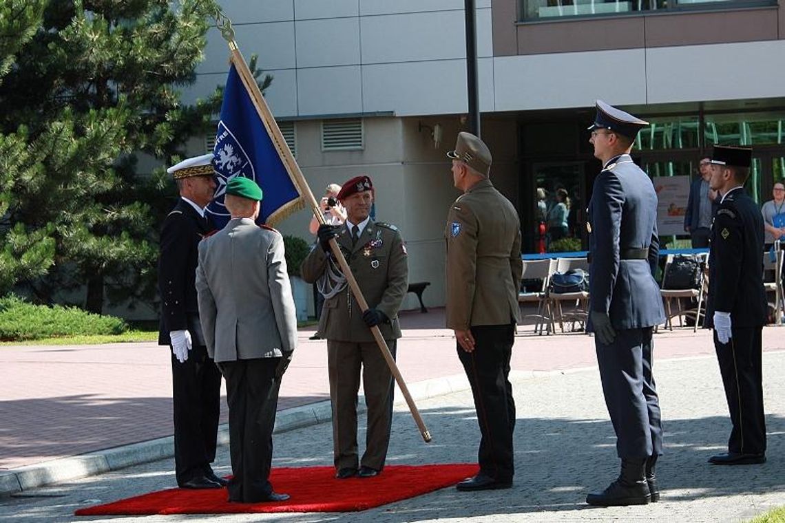Z Mikstatu do US Army