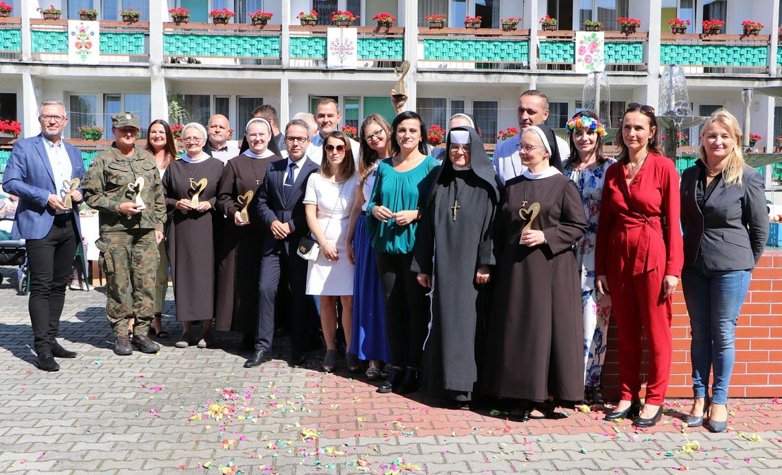 Z podziękowaniem za wsparcie w najtrudniejszym okresie pandemii ZDJĘCIA