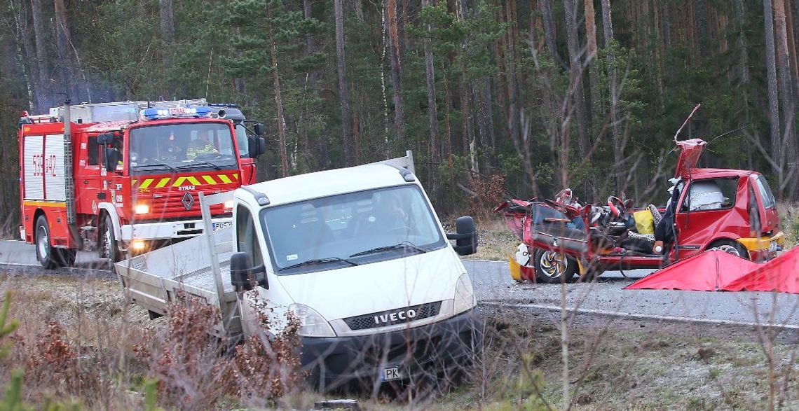 Z samochodu prawie nic nie zostało. Kierowca zginął na miejscu