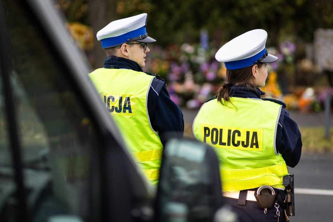 Z ziemi i z powietrza. Tysiące policjantów na drogach